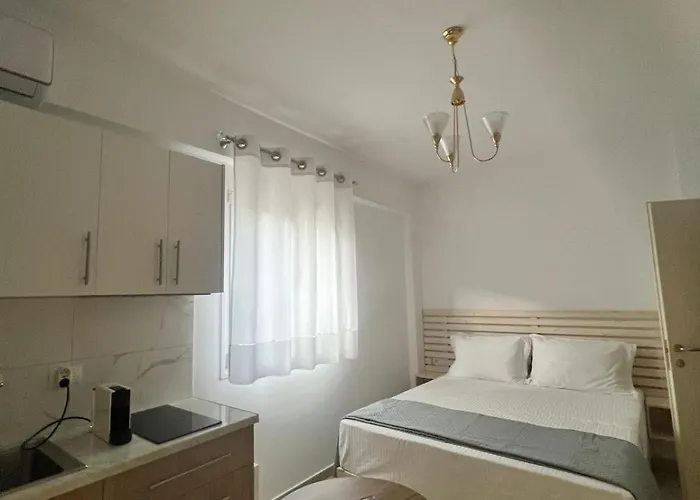 Athina 3* Himare