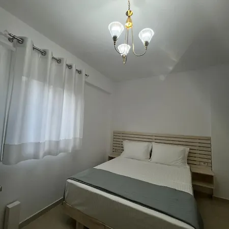 Athina Casa de hóspedes Himare