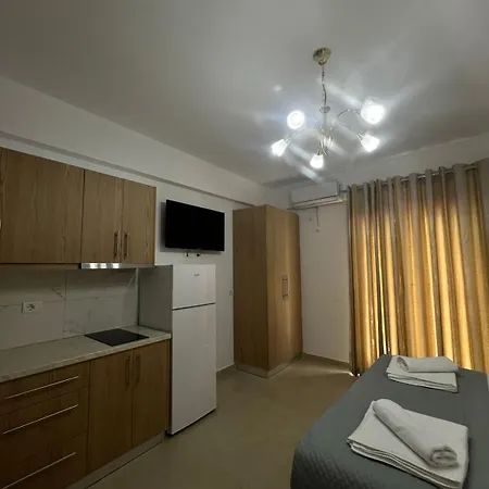 Athina 3*