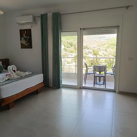 Casa de hóspedes Athina Himare